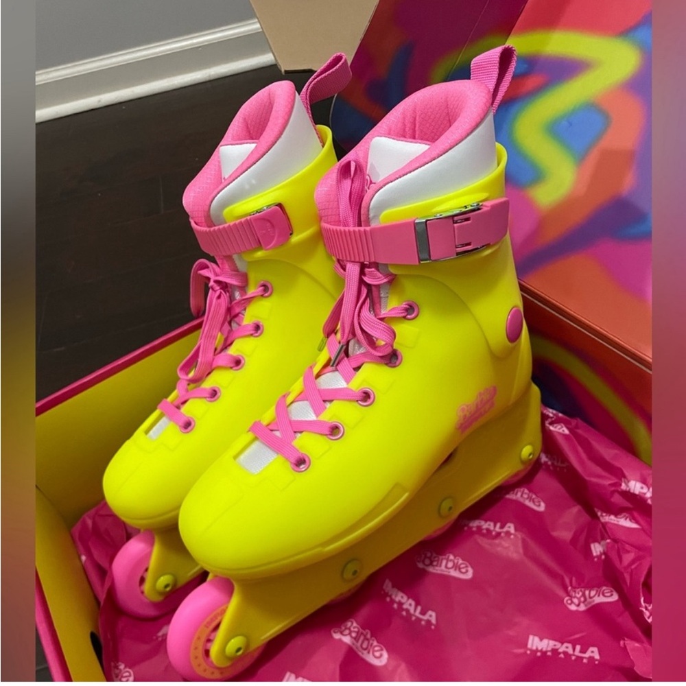 Barbie x Impala Inline Skates - Picture 2 of 2